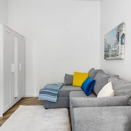 Citystay Srodmiescie Lakowa גדנסק