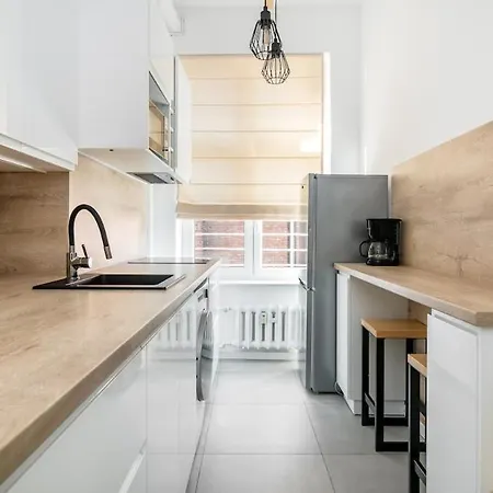 Citystay Srodmiescie Lakowa דירה